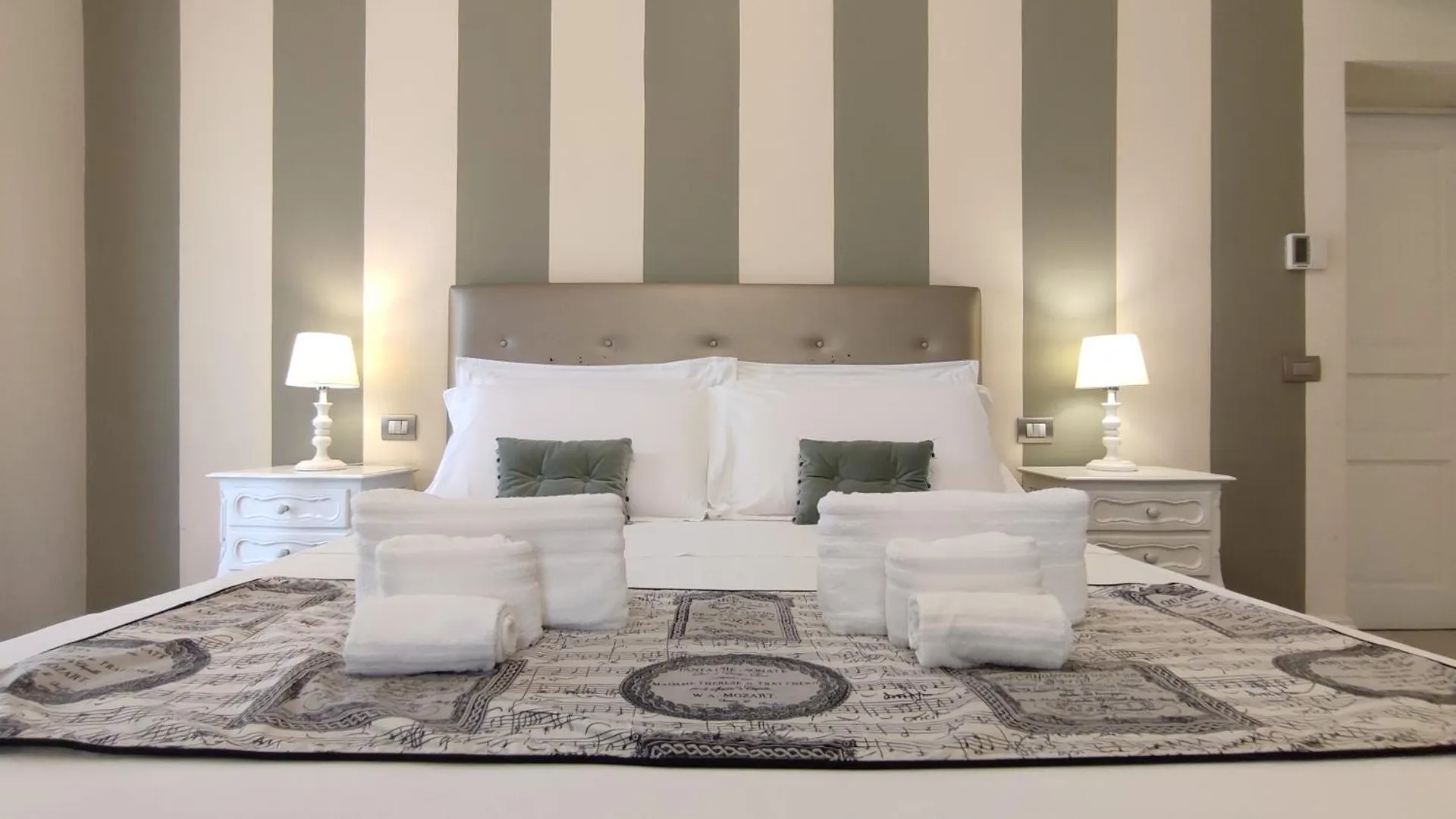 Dimora Bellini - Residenza D'Epoca Bed and Breakfast Παλέρμο 2*,