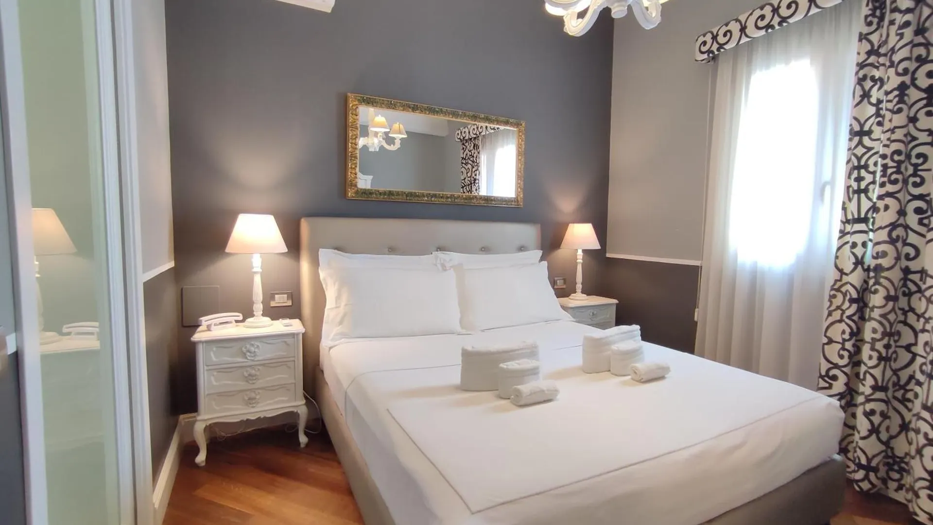Dimora Bellini - Residenza D'Epoca Bed and Breakfast Παλέρμο