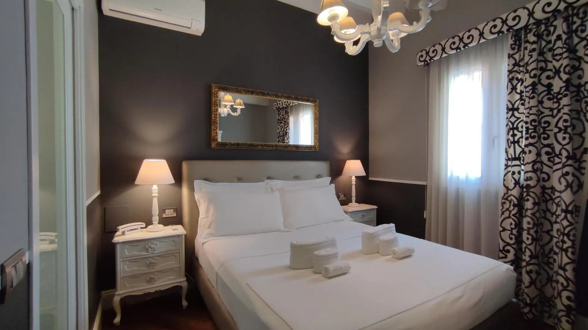 Bed & Breakfast Dimora Bellini - Residenza D'Epoca