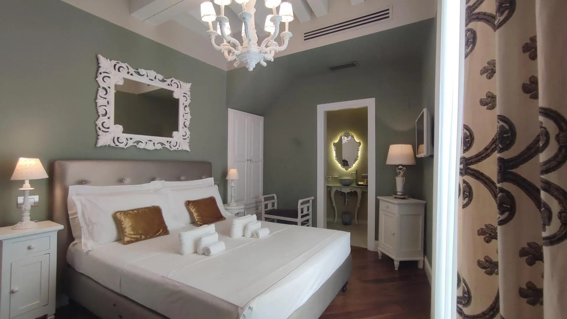 Dimora Bellini - Residenza D'Epoca 2*, Palermo Italy